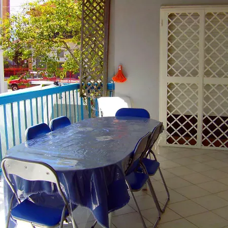 فندق مبيت وإفطار La Sirenetta مارينا دي سكيافوني