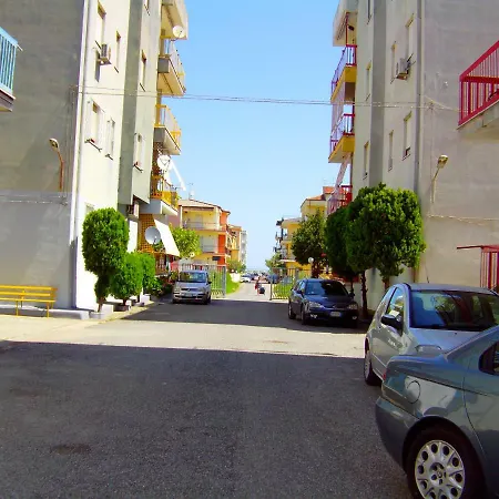 La Sirenetta * مارينا دي سكيافوني